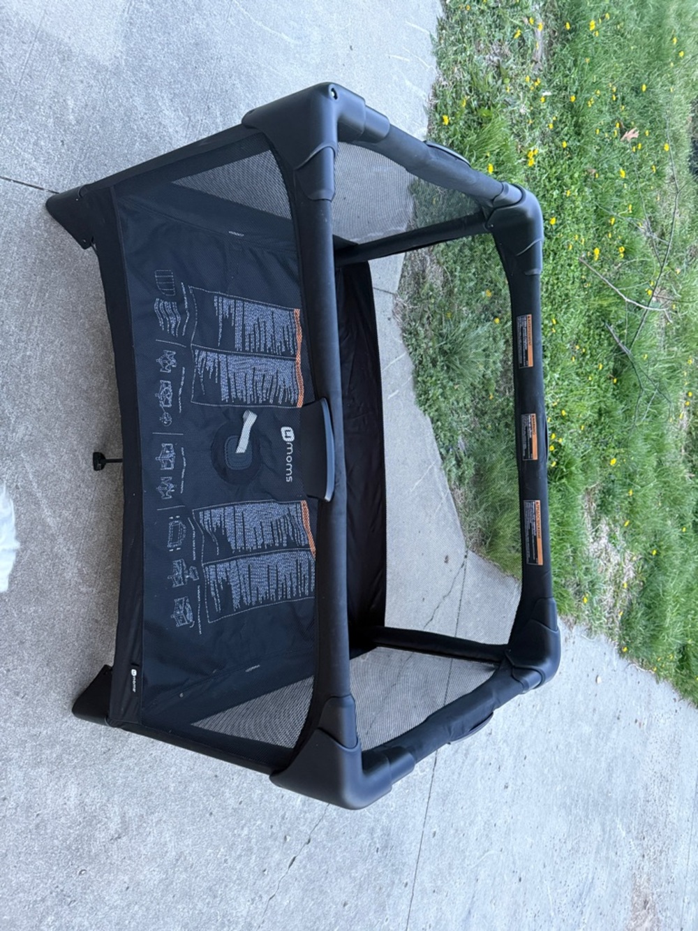 Foldable Baby Playard in Black